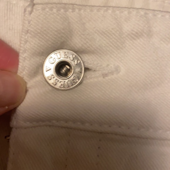 Guess white Jean Shorts 27 - Picture 3 of 4